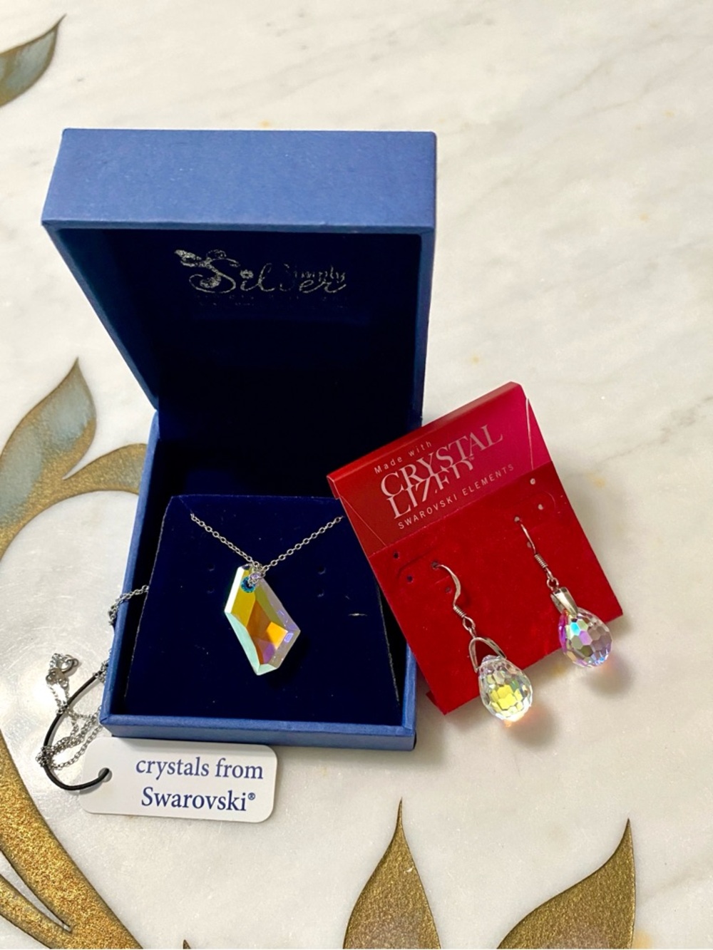 New Swarovski Crystal Pendant and Earrings Set